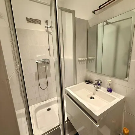 Alize Studio Cosy Dans Residence Privee Avec Patio A Proximite Apartment