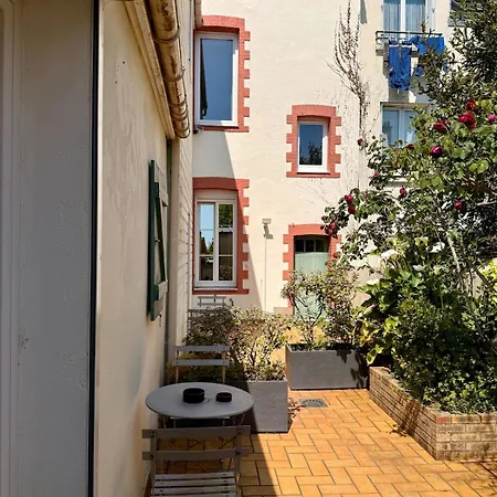 Alize Studio Cosy Dans Residence Privee Avec Patio A Proximite